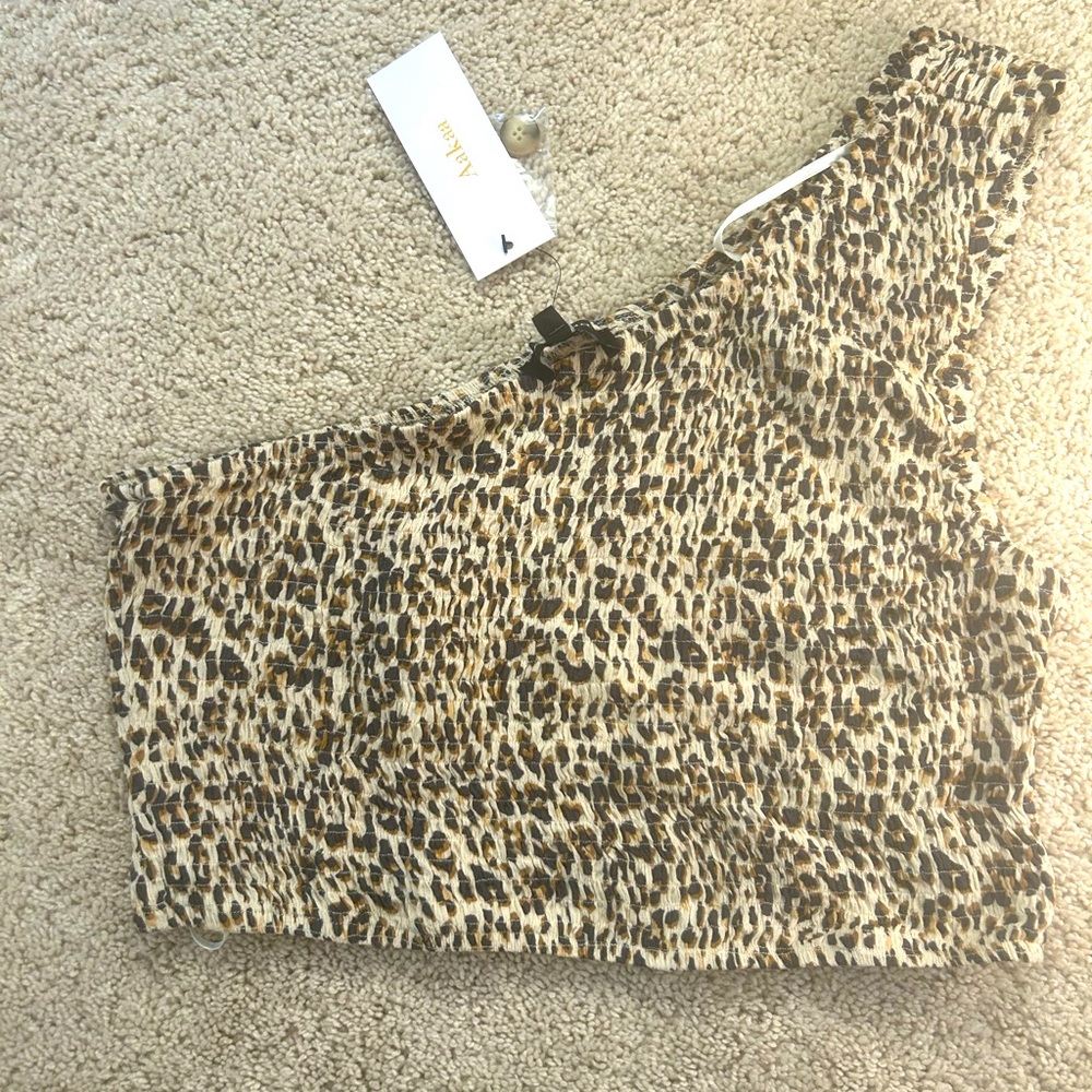 NWT Aakaa one shoulder leopard print top in size L